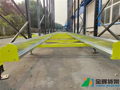 納品前にラジオシャトルのラッキングをテストする方法: 試作組み立てプロセスの説明